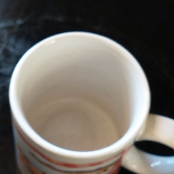 WINNIE THE POOH CERAMIC MUG.... - Picture 4 of 5